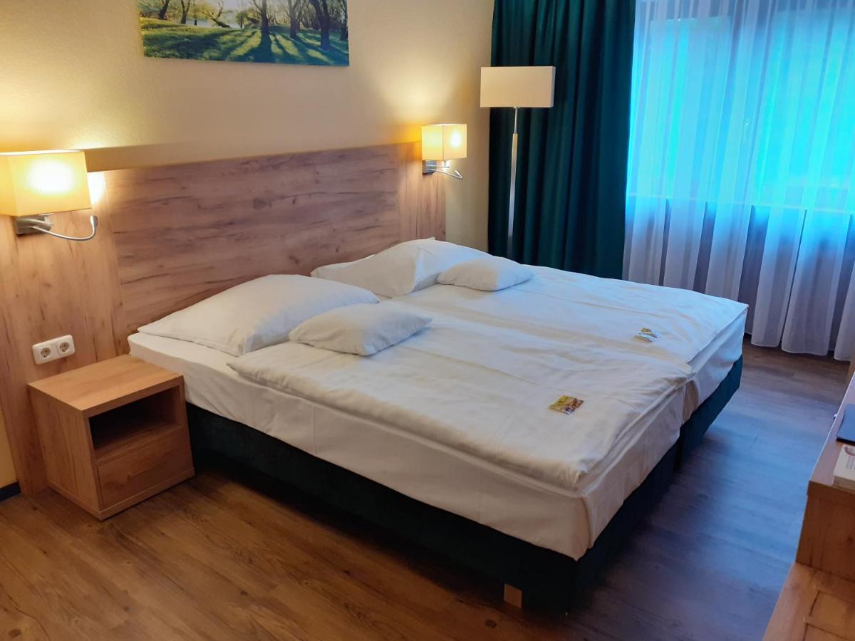 Land-Gut-Hotel Zum Alten Forsthaus - Aufladestation Fuer Elektroautos Hürtgenwald المظهر الخارجي الصورة