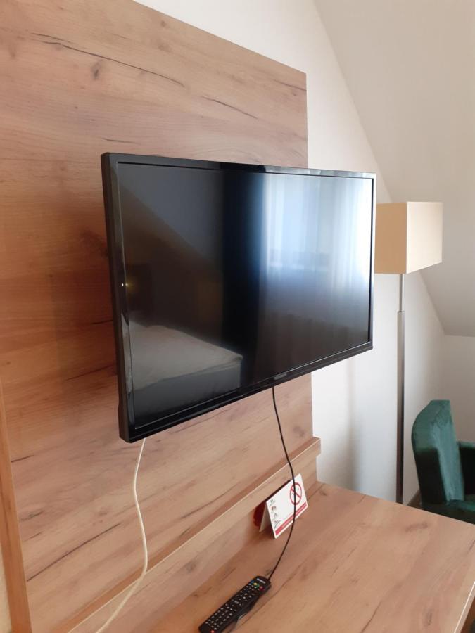 Land-Gut-Hotel Zum Alten Forsthaus - Aufladestation Fuer Elektroautos Hürtgenwald المظهر الخارجي الصورة